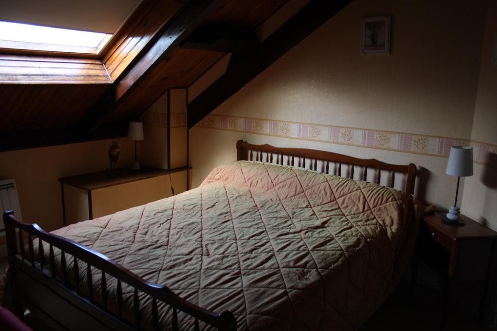 Chambre D'Hotes Les Chenes Chaptelat Номер фото